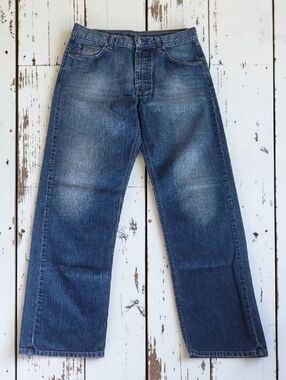 EUC Hugo Boss "Alabama" Men's 34x32 Classic Straight Leg Blue Jeans Metal Logo